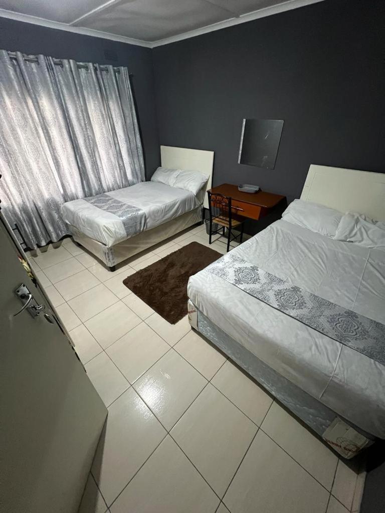 Golden Bamboo Hotel Nyanda Exterior photo